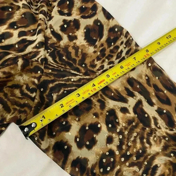 Dressbarn women  leopard 3/4 bell sleeves brown lightweight animal print blouse - Picture 9 of 9